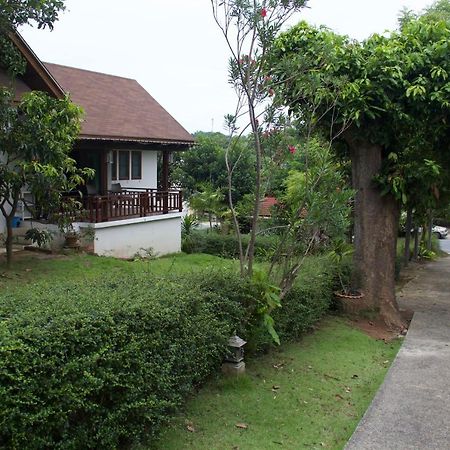 บ้านธานี Choeng Mon Esterno foto